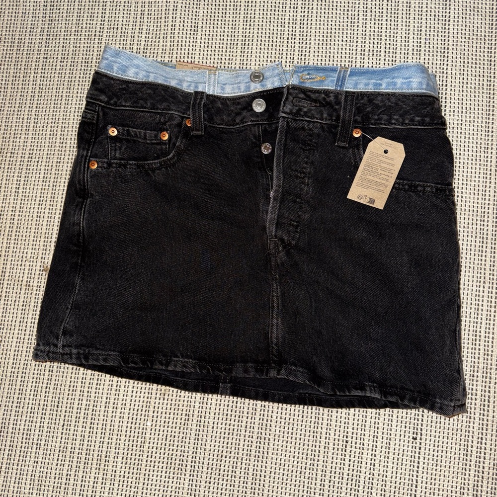 Levi’s Mini Skirt